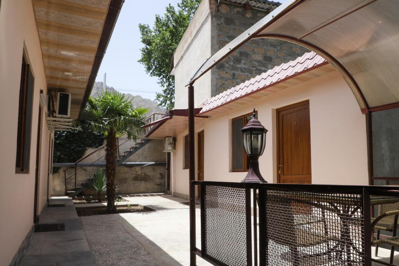 Naberejni 호텔 Meghri 외부 사진